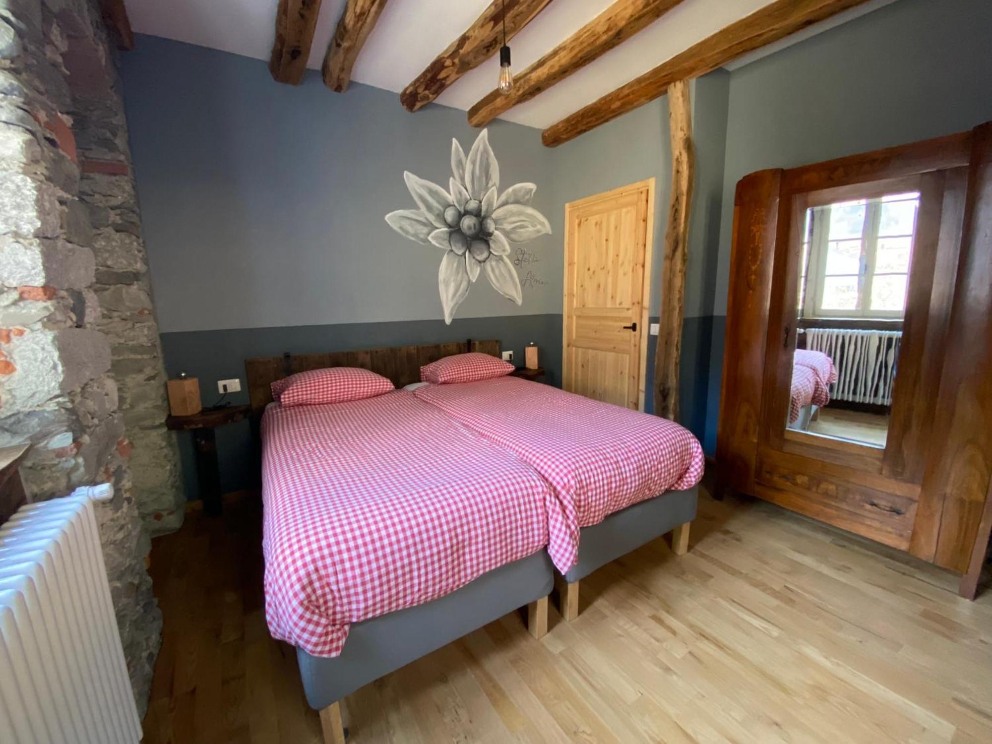 Mountain Cabin Valsesia Appartement Stella Varallo Luaran gambar